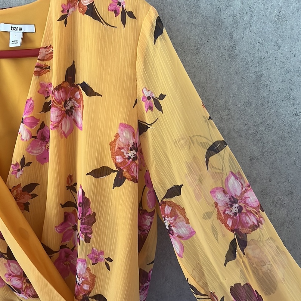 Floral Blouse - Picture 5 of 5